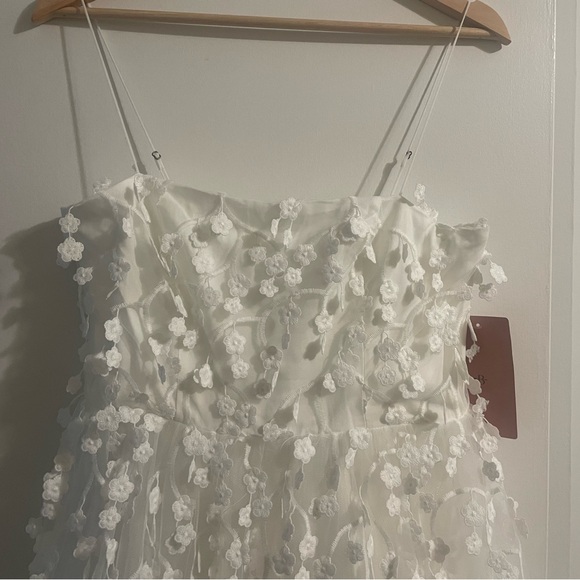 NWT BHLDN Strapless 3D Floral Vine Fit & Flare Midi Wedding Bridal White Dress 4 - Picture 6 of 12